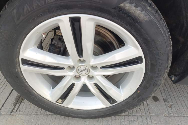 Used Zotye T700 2017 1.8T Dual-Clutch Prestige Model Exterior 12