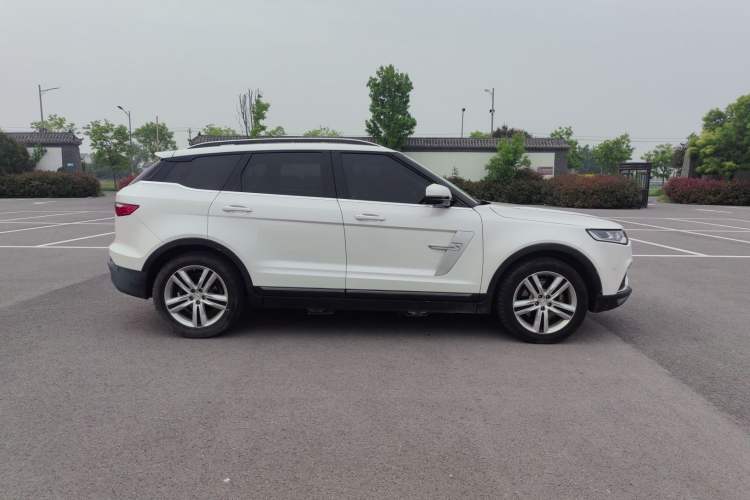 Used Zotye T700 2017 1.8T Dual-Clutch Flagship Model Exterior 2