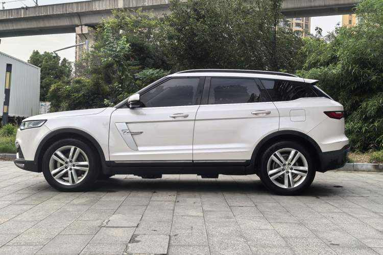 Used Zotye T700 2017 1.8T Dual-Clutch Prestige Model Exterior 3