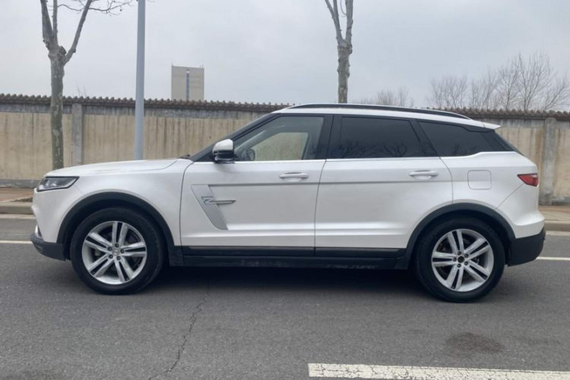 Used Zotye T700 2017 1.8T Dual-Clutch Luxury Model Exterior 3