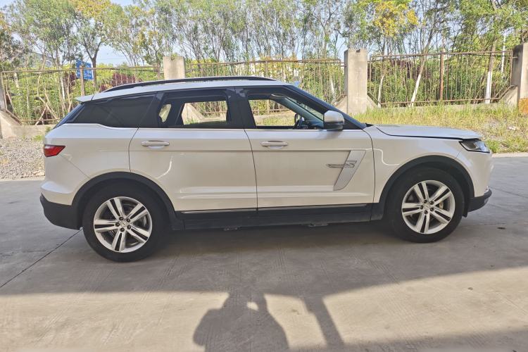 Used Zotye T700 2017 1.8T Dual-Clutch Prestige Model Exterior 3