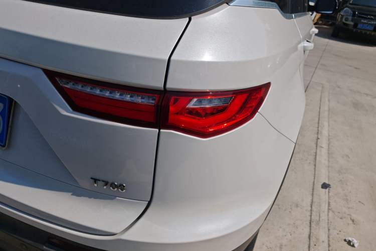 Used Zotye T700 2017 1.8T Dual-Clutch Prestige Model Exterior 3