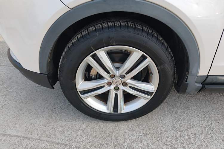 Used Zotye T700 2017 1.8T Dual-Clutch Prestige Model Exterior 4