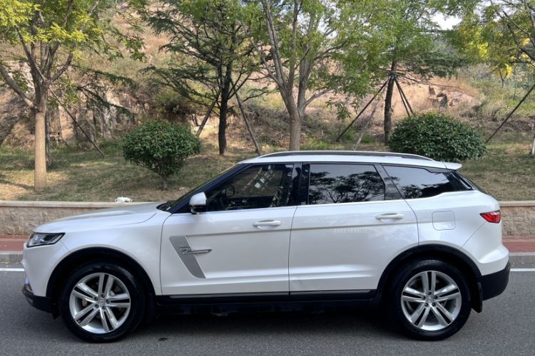 Used Zotye T700 2017 1.8T Dual-Clutch Prestige Model Exterior 4