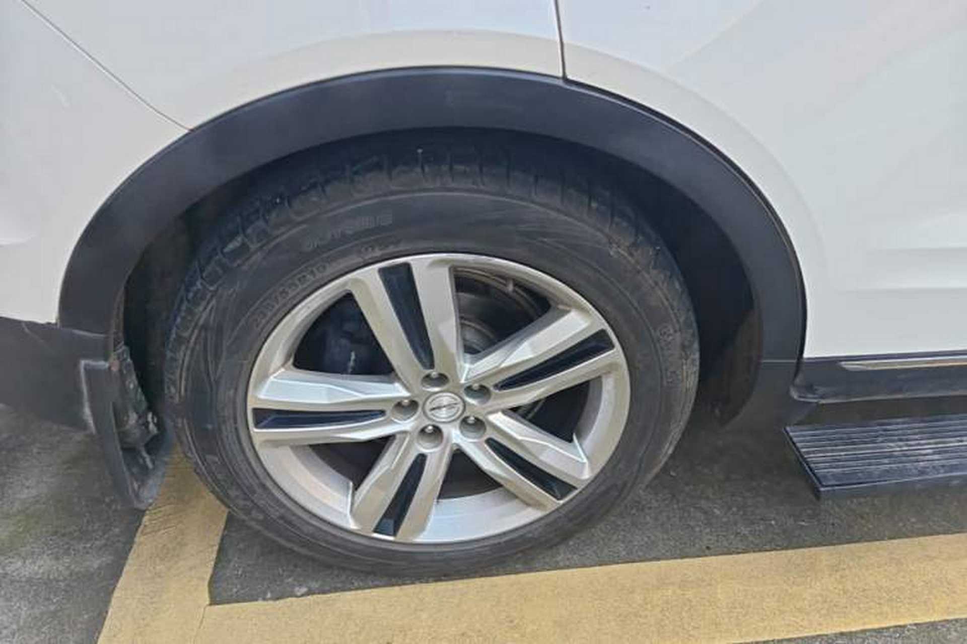 Used Zotye T700 2017 1.8T Dual-Clutch Prestige Model Exterior 5