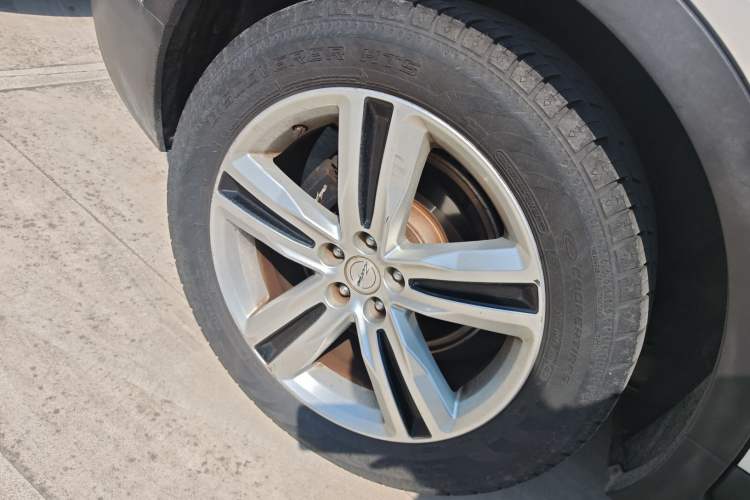 Used Zotye T700 2017 1.8T Dual-Clutch Prestige Model Exterior 5