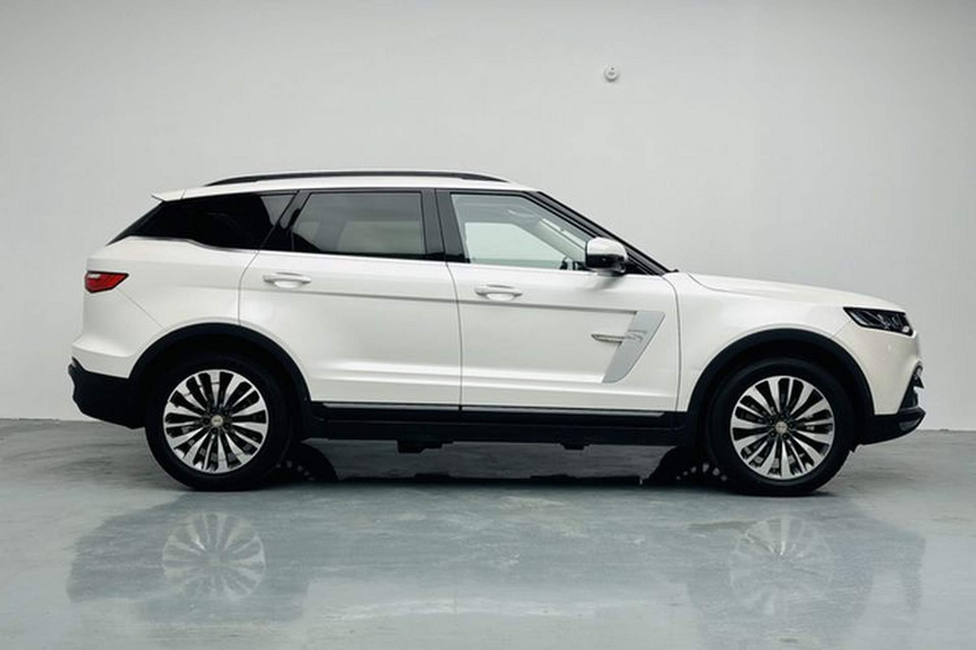 Used Zotye T700 2017 1.8T Dual-Clutch Prestige Model Exterior 7