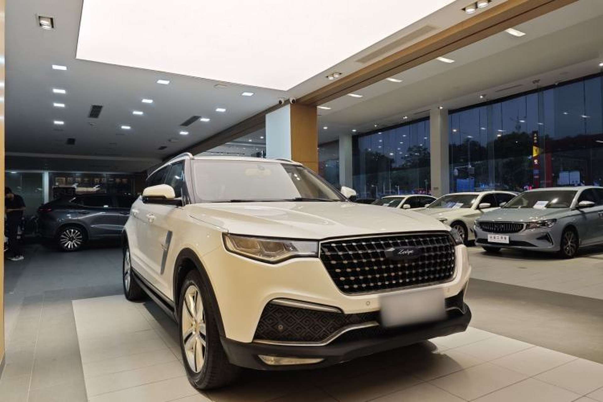 Used Zotye T700 2017 1.8T Dual-Clutch Prestige Model Exterior 8