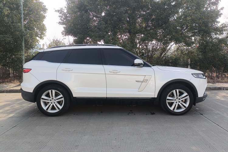 Used Zotye T700 2017 1.8T Dual-Clutch Prestige Model Exterior 8