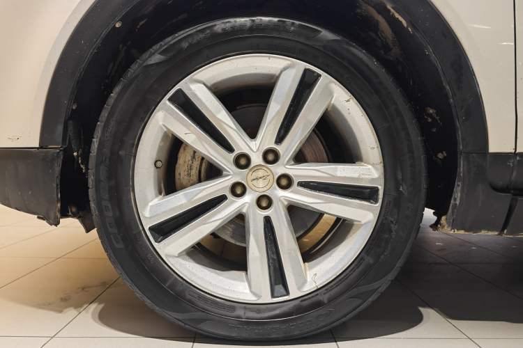 Used Zotye T700 2017 1.8T Dual-Clutch Prestige Model Exterior 9