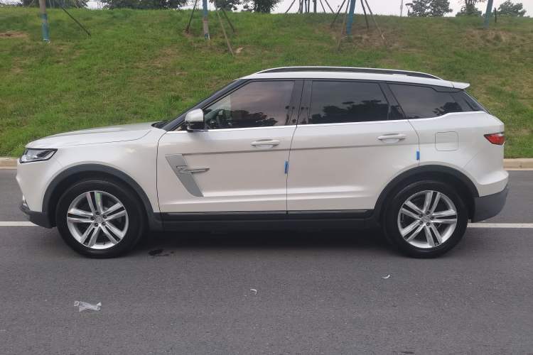Used Zotye T700 2017 1.8T Dual-Clutch Prestige Model Exterior 9