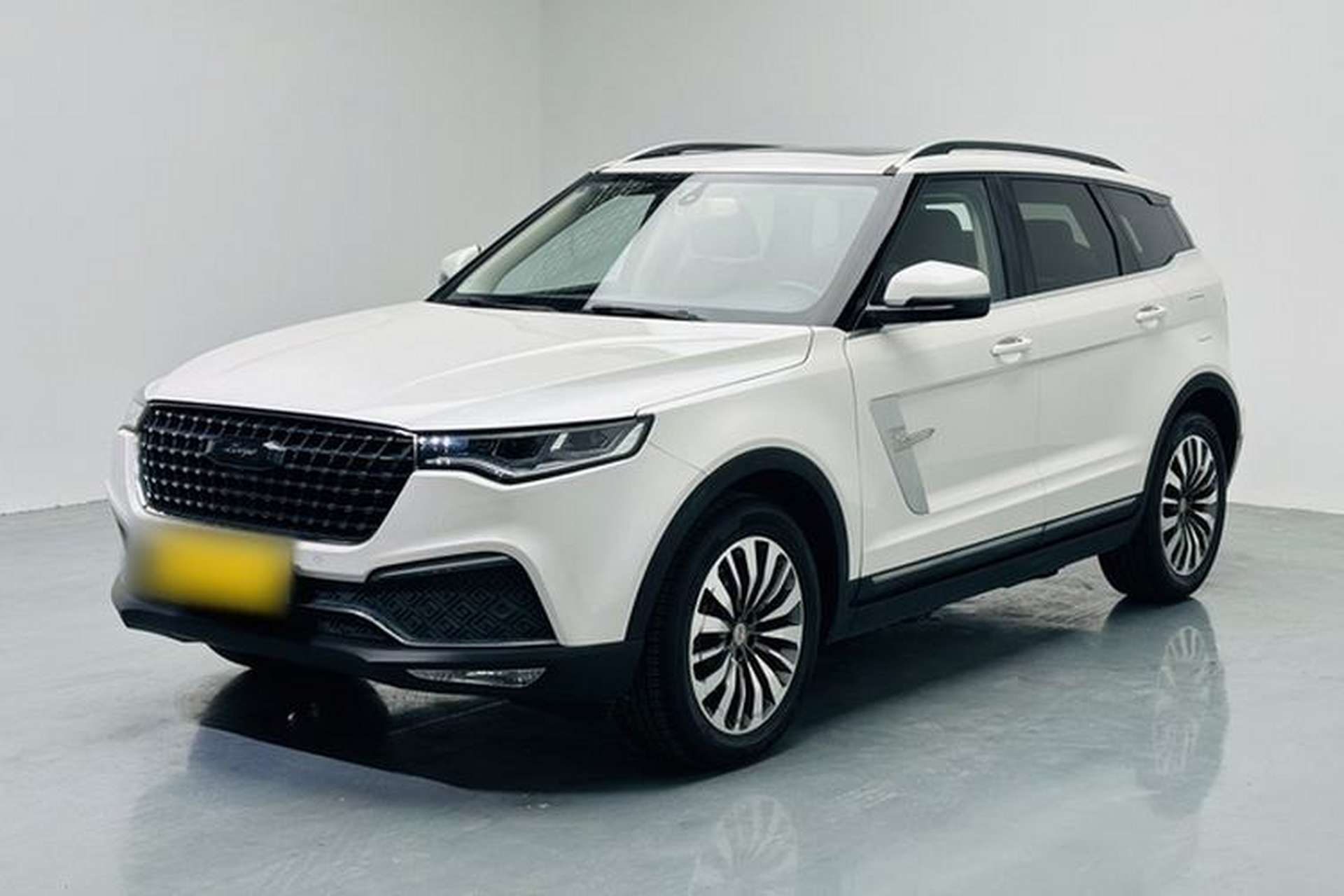 Used Zotye T700 2017 1.8T Dual-Clutch Prestige Model Front Left 45 Deg