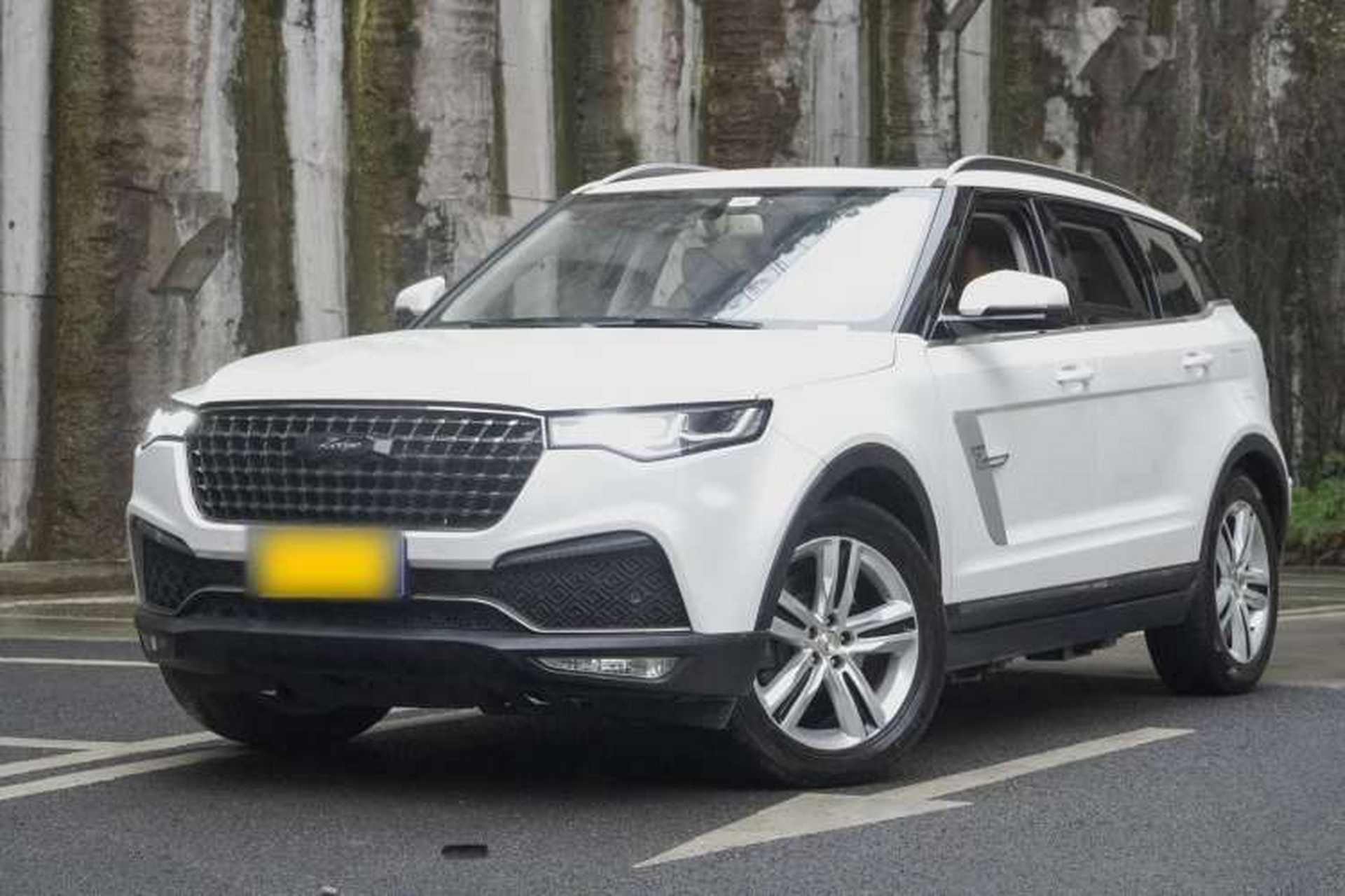 Used Zotye T700 2017 2.0T Automatic Prestige Edition Front Left 45 Deg