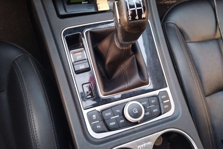Used Zotye T700 2017 1.8T Manual Luxury Model Gear Lever