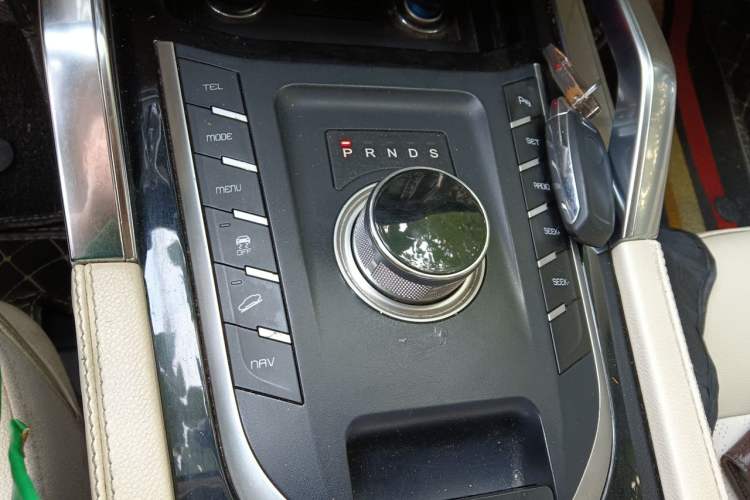 Used Zotye T700 2017 1.8T Dual-Clutch Luxury Model Gear Lever