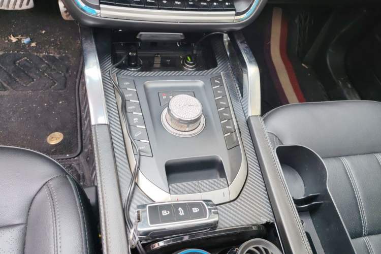 Used Zotye T700 2017 1.8T Dual-Clutch Luxury Model Gear Lever