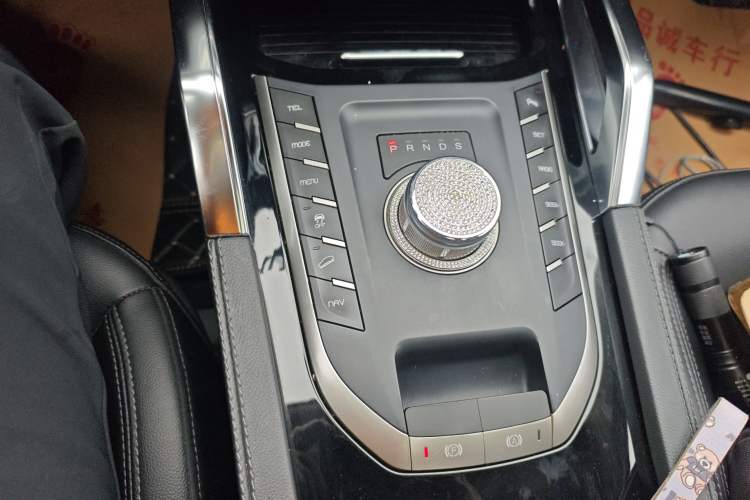 Used Zotye T700 2017 1.8T Dual-Clutch Luxury Model Gear Lever
