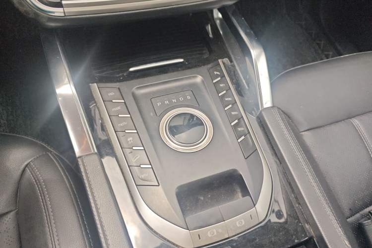 Used Zotye T700 2017 1.8T Dual-Clutch Luxury Model Gear Lever