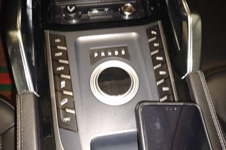 Used Zotye T700 2017 1.8T Dual-Clutch Luxury Model Gear Lever