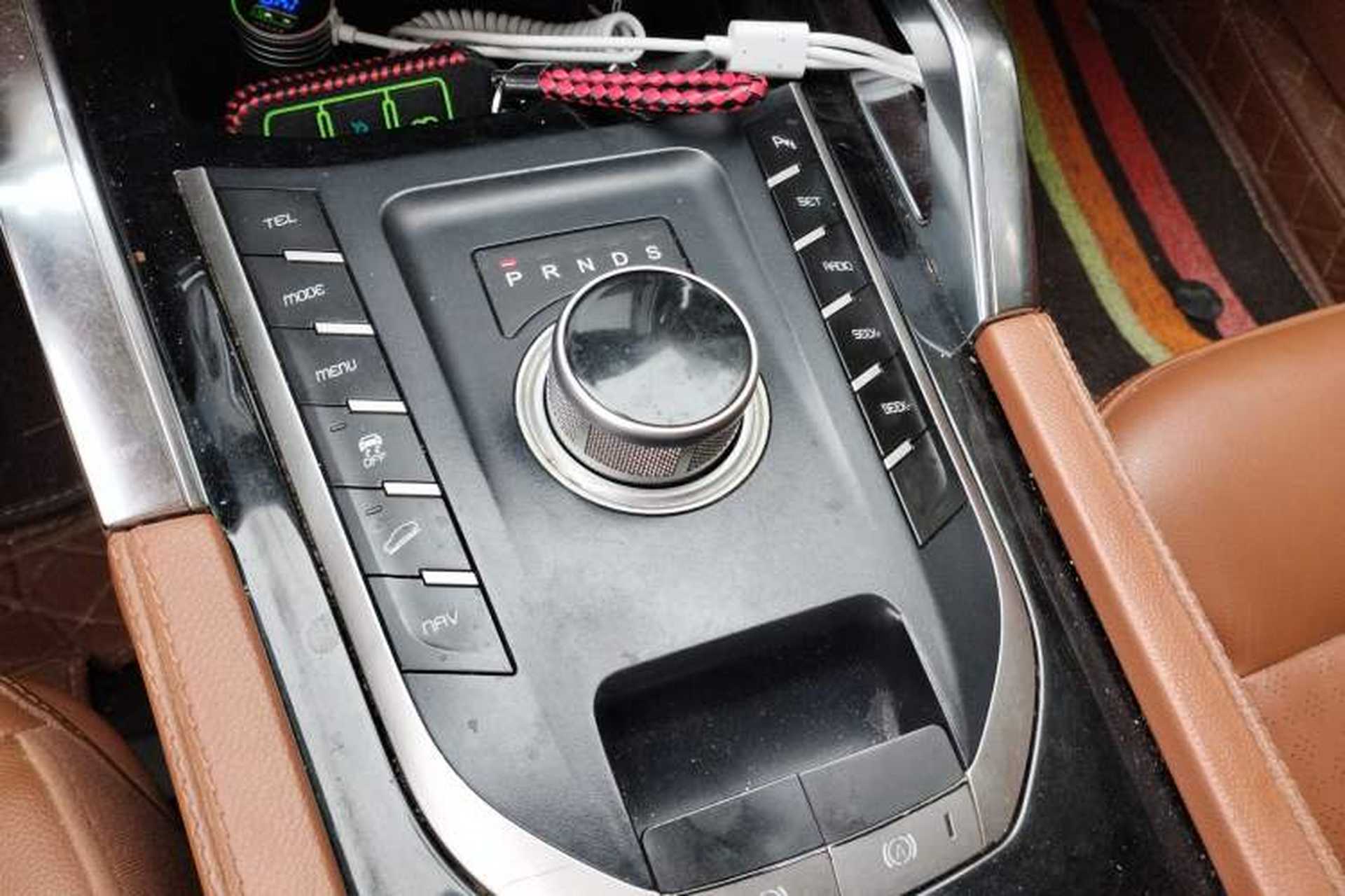 Used Zotye T700 2017 1.8T Dual-Clutch Luxury Model Gear Lever