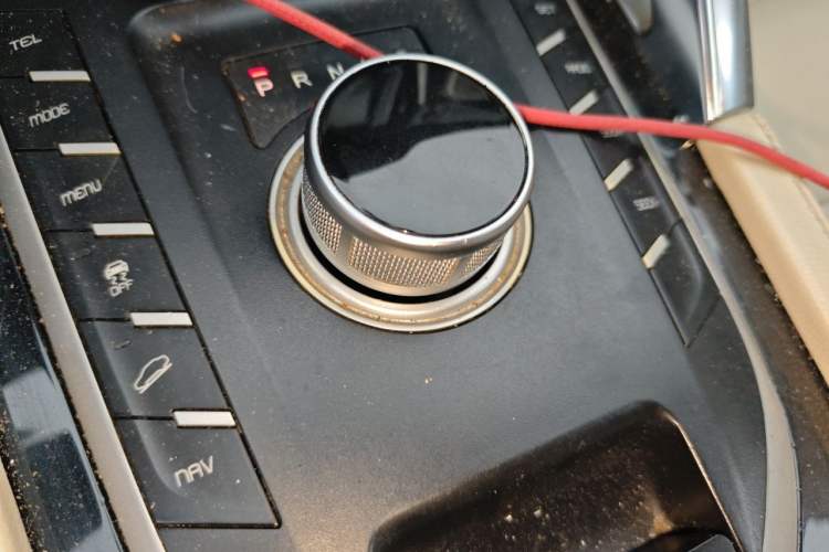 Used Zotye T700 2017 1.8T Dual-Clutch Prestige Model Gear Lever