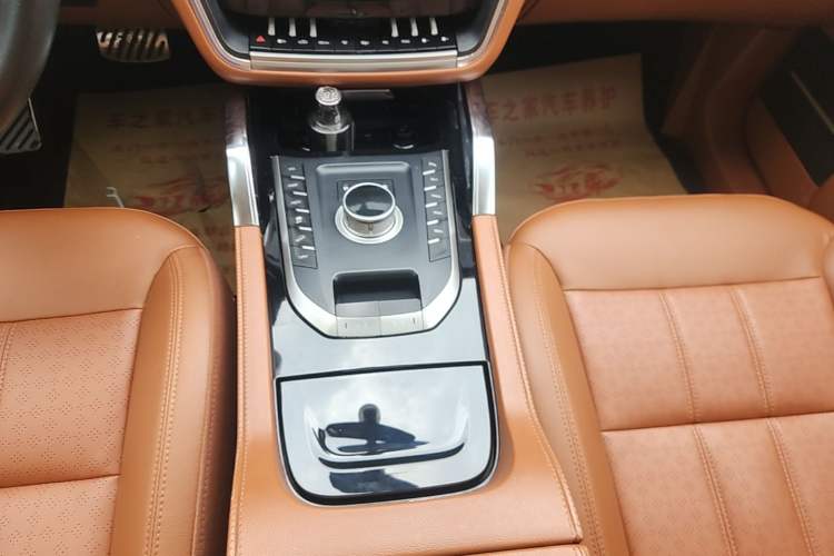 Used Zotye T700 2017 1.8T Dual-Clutch Luxury Model Gear Lever