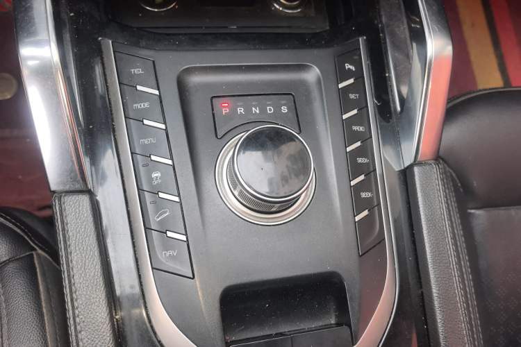 Used Zotye T700 2017 1.8T Dual-Clutch Luxury Model Gear Lever