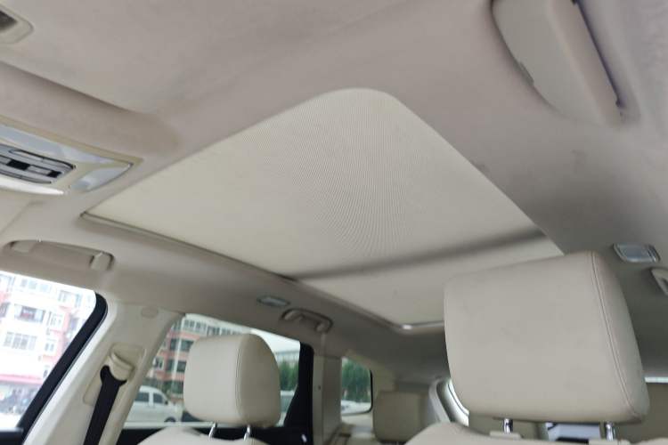 Used Zotye T700 2017 1.8T Dual-Clutch Luxury Model Headliner