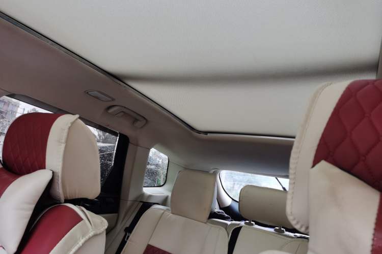 Used Zotye T700 2017 1.8T Dual-Clutch Prestige Model Headliner