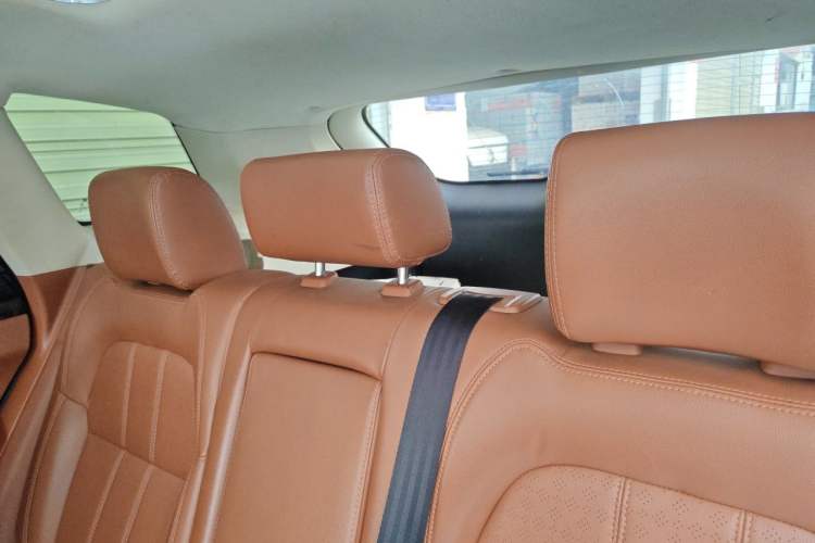 Used Zotye T700 2017 1.8T Dual-Clutch Luxury Model Headliner
