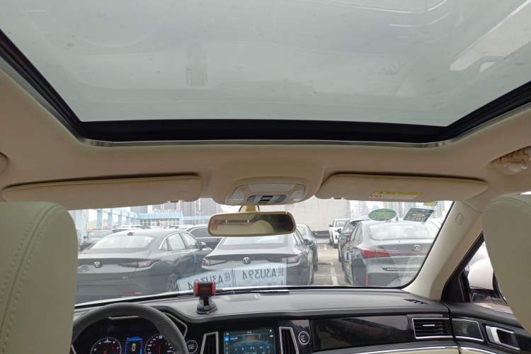 Used Zotye T700 2017 1.8T Manual Luxury Model Headliner