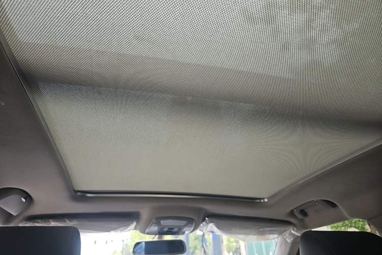 Used Zotye T700 2017 1.8T Dual-Clutch Prestige Model Headliner