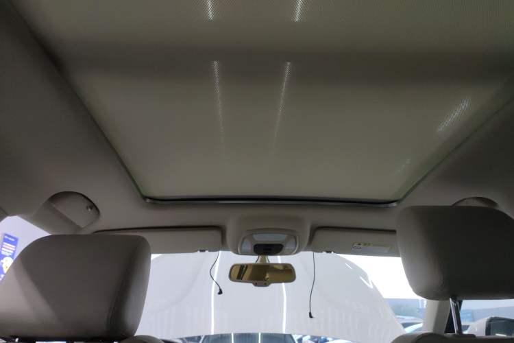 Used Zotye T700 2017 1.8T Dual-Clutch Prestige Model Headliner