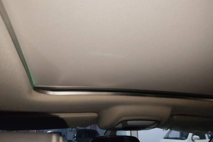 Used Zotye T700 2017 1.8T Dual-Clutch Prestige New Year Edition Headliner