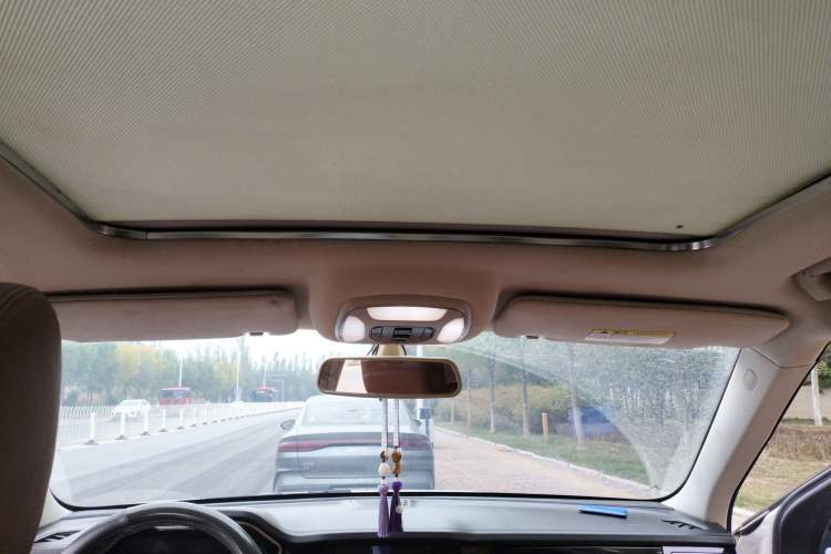 Used Zotye T700 2017 1.8T Dual-Clutch Luxury Model Headliner