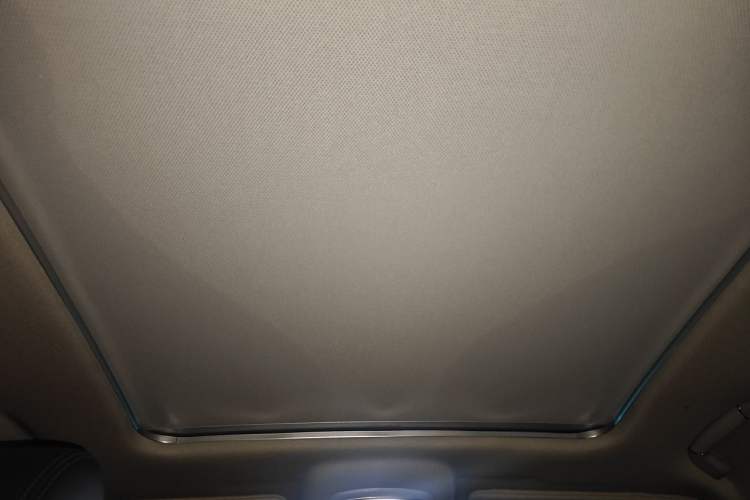 Used Zotye T700 2017 1.8T Dual-Clutch Prestige Model Headliner