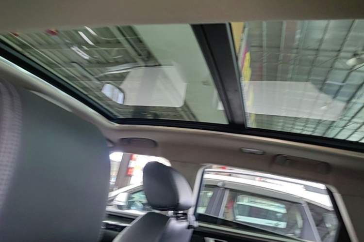 Used Zotye T700 2017 1.8T Dual-Clutch Prestige Model Headliner