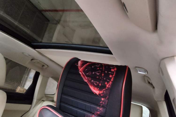 Used Zotye T700 2017 1.8T Dual-Clutch Luxury Model Headliner