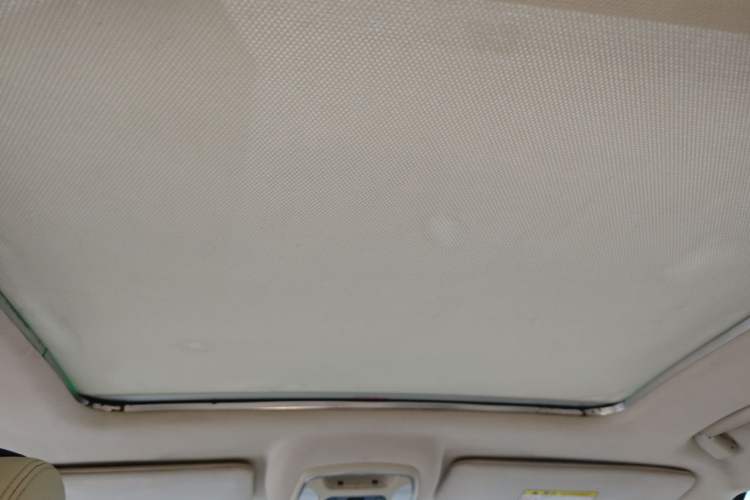 Used Zotye T700 2017 1.8T Dual-Clutch Prestige Model Headliner