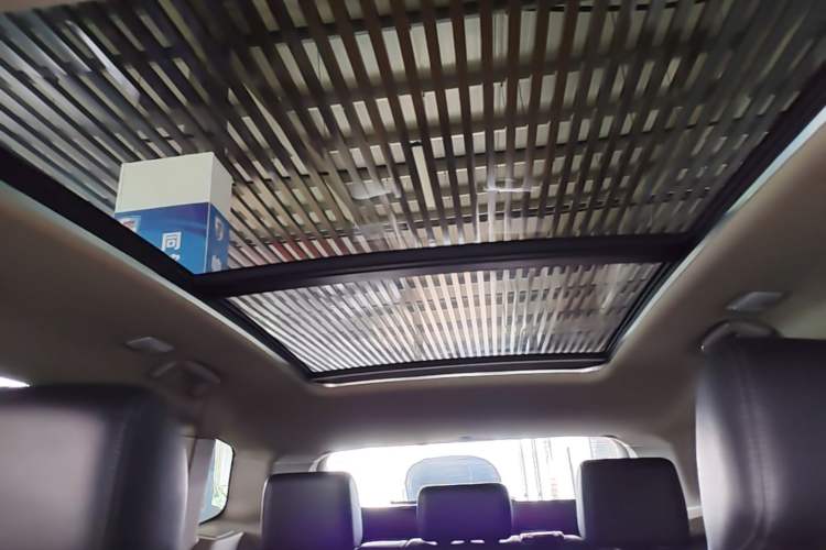 Used Zotye T700 2017 1.8T Dual-Clutch Luxury Model Headliner
