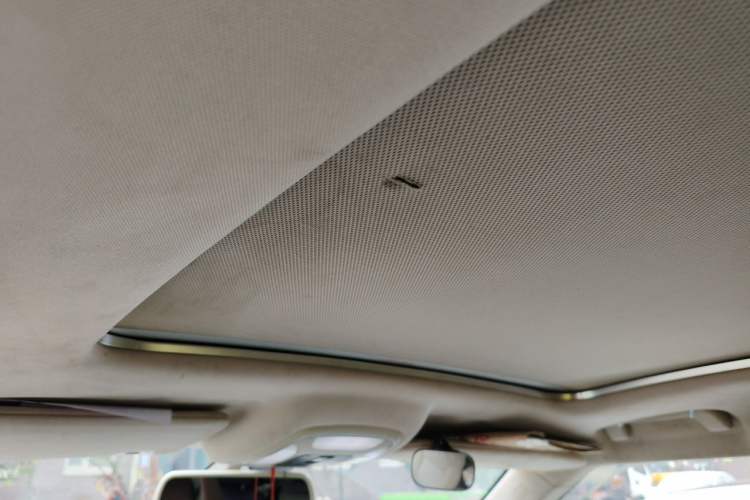 Used Zotye T700 2017 1.8T Dual-Clutch Prestige Model Headliner
