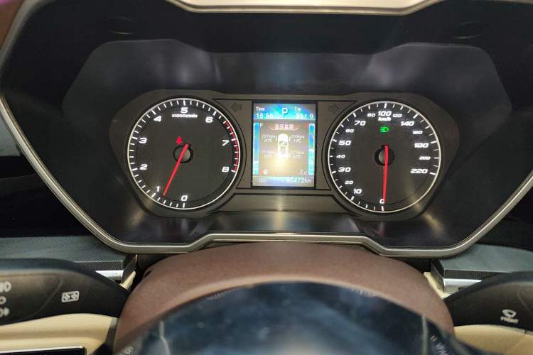 Used Zotye T700 2017 1.8T Dual-Clutch Luxury Model Instrument Cluster