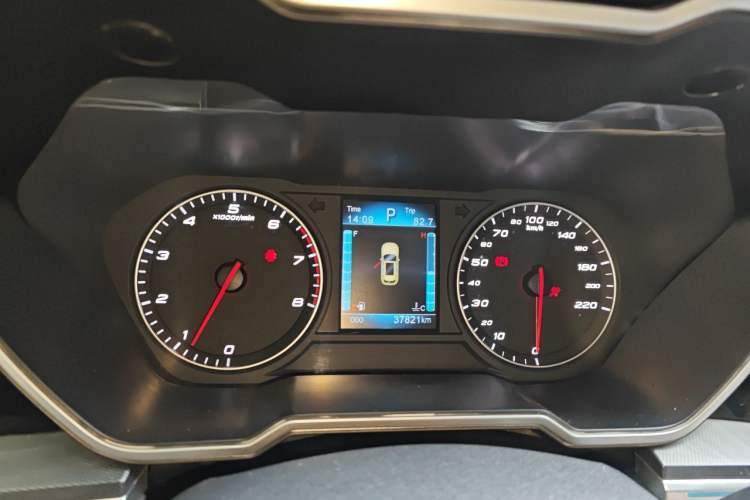 Used Zotye T700 2017 1.8T Dual-Clutch Luxury Model Instrument Cluster