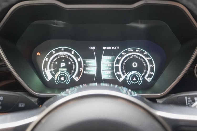 Used Zotye T700 2017 2.0T Automatic Prestige Edition Instrument Cluster