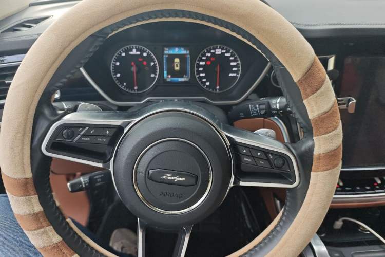 Used Zotye T700 2017 1.8T Dual-Clutch Luxury Model Instrument Cluster