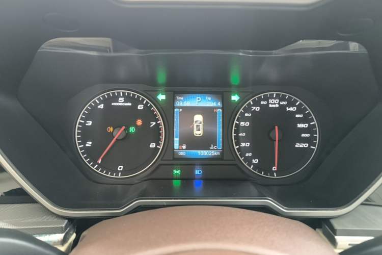 Used Zotye T700 2017 1.8T Dual-Clutch Luxury Model Instrument Cluster