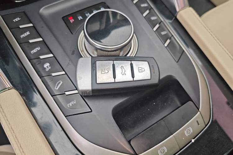 Used Zotye T700 2017 1.8T Dual-Clutch Prestige Model Interior 1