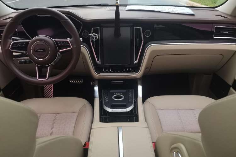Used Zotye T700 2017 1.8T Dual-Clutch Prestige Model Interior 1
