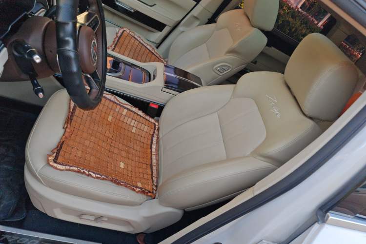 Used Zotye T700 2017 1.8T Dual-Clutch Luxury Model Interior 2