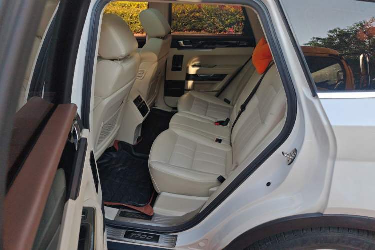 Used Zotye T700 2017 1.8T Dual-Clutch Luxury Model Interior 3